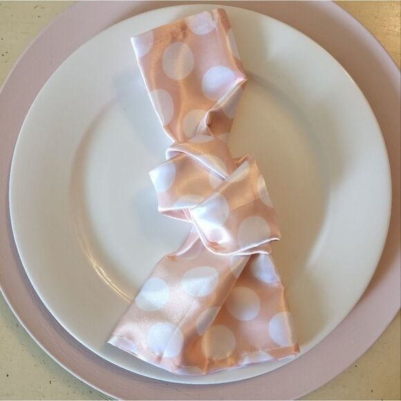 100 pink polka dot satin napkins wedding decor - Picture 3 of 5